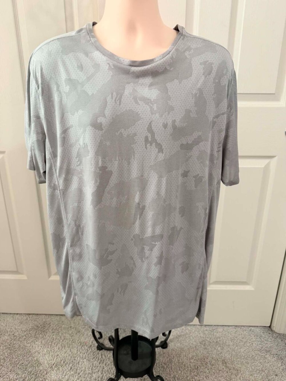 Men's New Silver & Grey Camo Breathable T-Shirt Size XXL